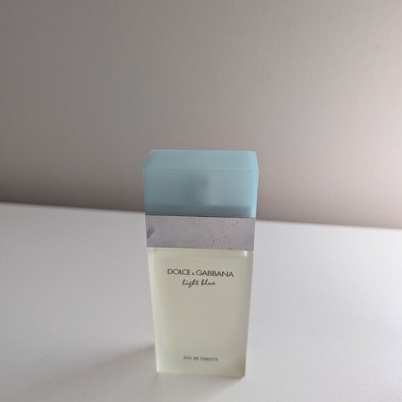 Dolce & Gabbana Light Blue 50ml 1.6 oz Eau De Toilette Spray Unboxed Shows Wear - Picture 2 of 5
